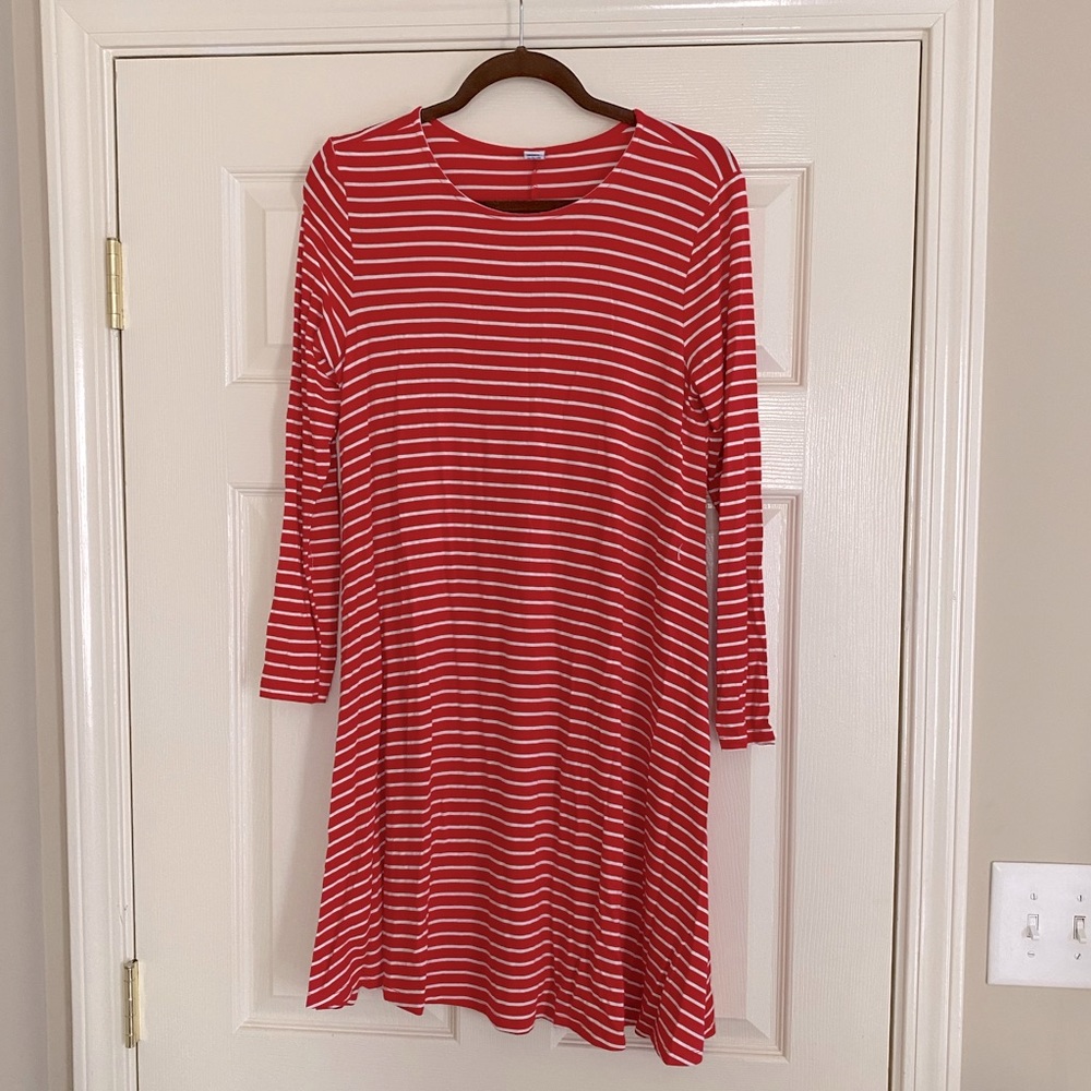 Old Navy; women’s size medium; long sleeve; red + white stripe